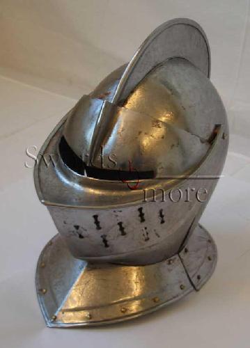 Knights-Helmet